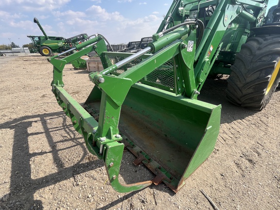 Used 2021 John Deere 6215R Row Crop Tractors at Horizon Ag & Turf in Westlock, AB - Photo7