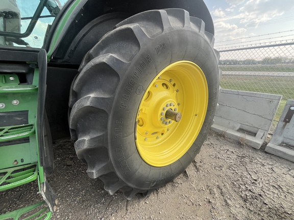 Used 2021 John Deere 6215R Row Crop Tractors at Horizon Ag & Turf in Westlock, AB - Photo16