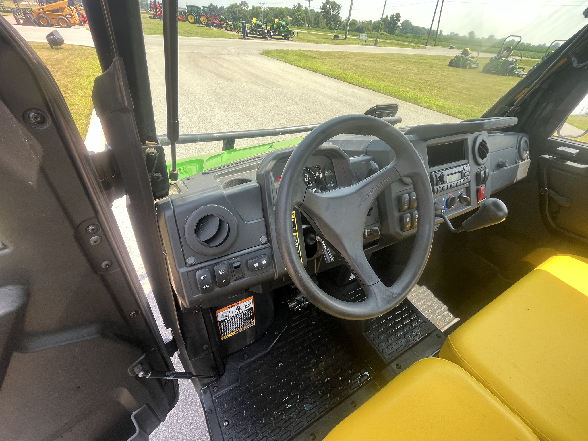 2020 John Deere XUV 835M Image 8