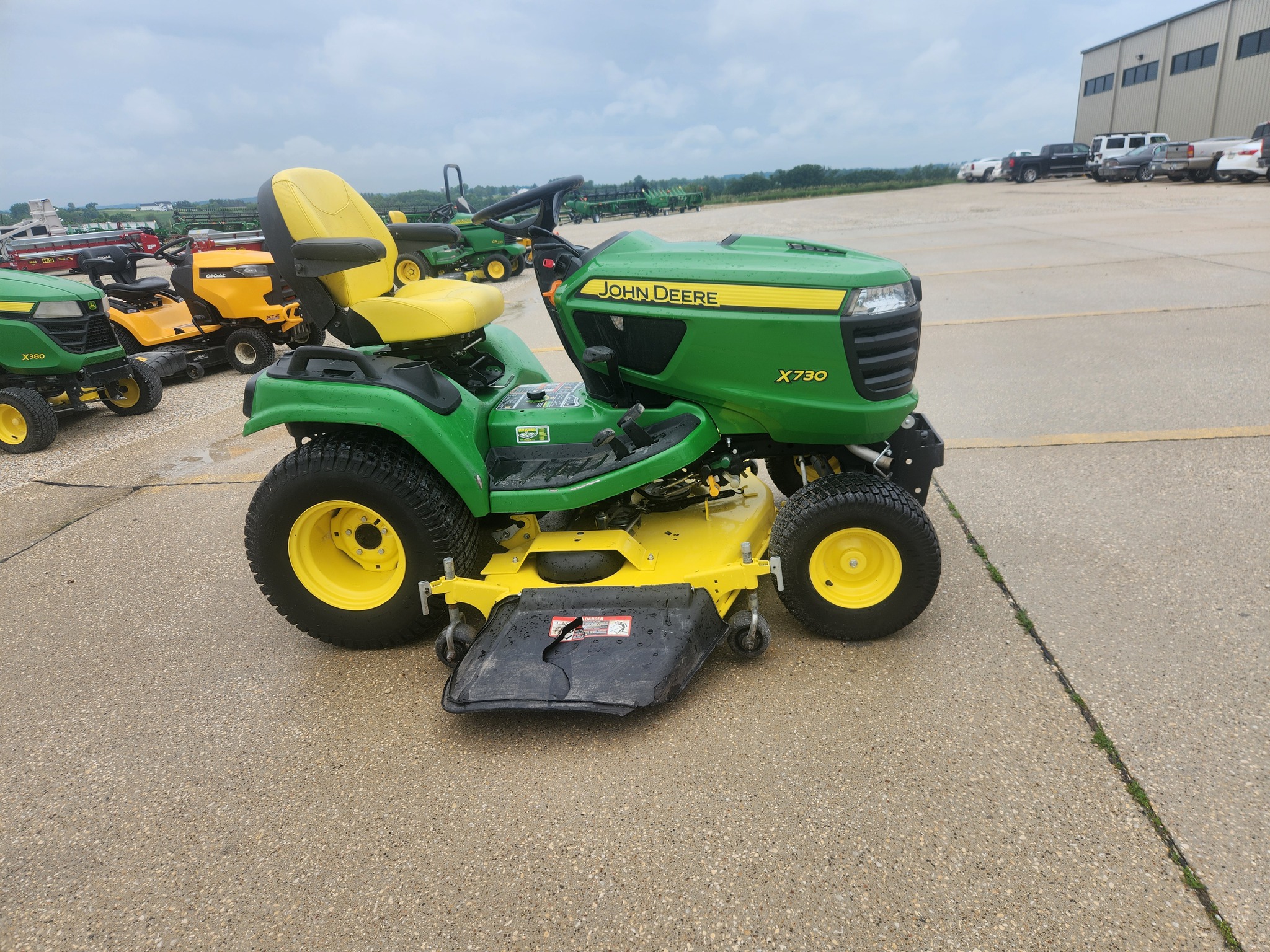 2022 John Deere X730 Image 1