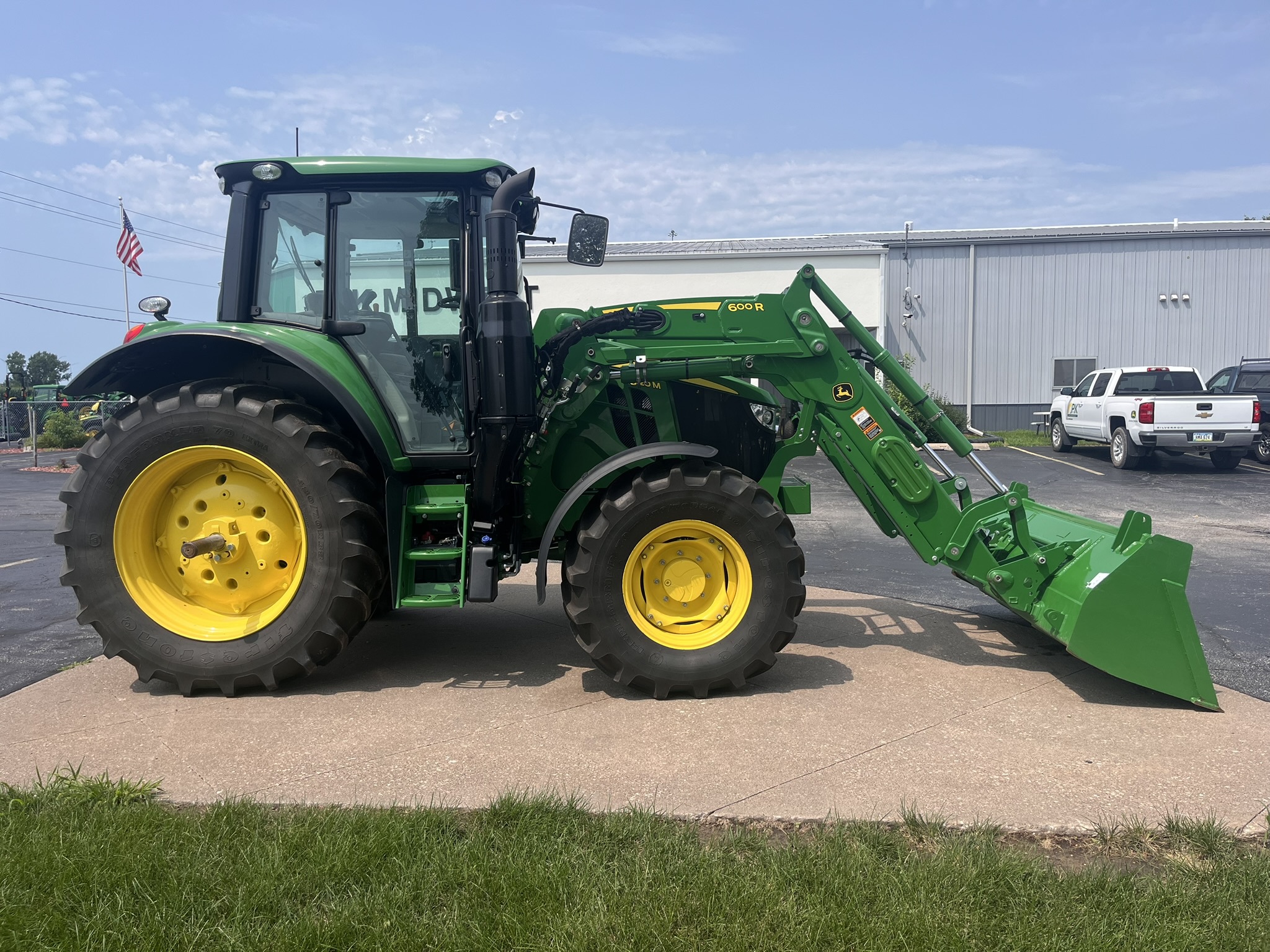 2024 John Deere 6120M Image 1