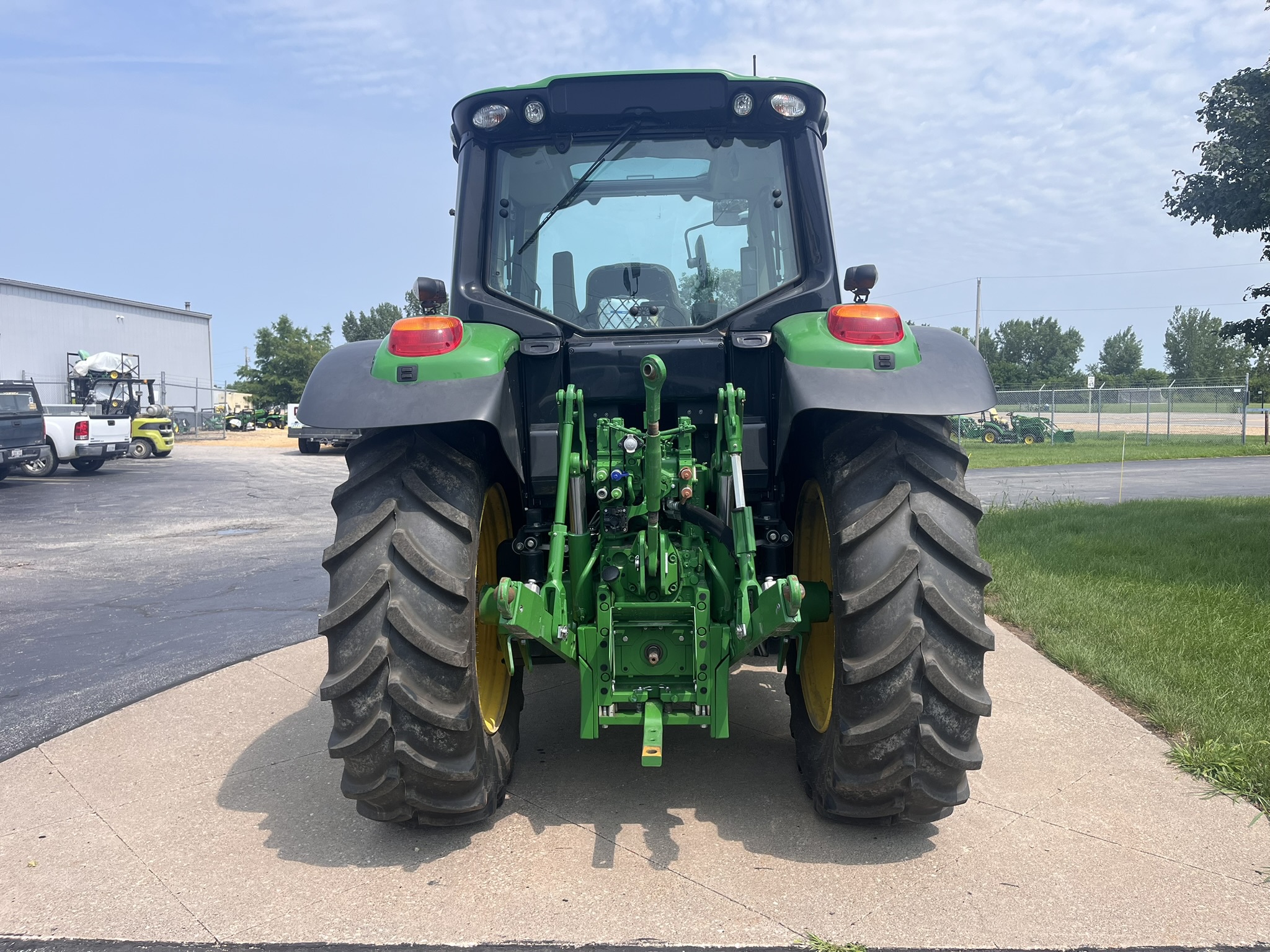 2024 John Deere 6120M Image 3