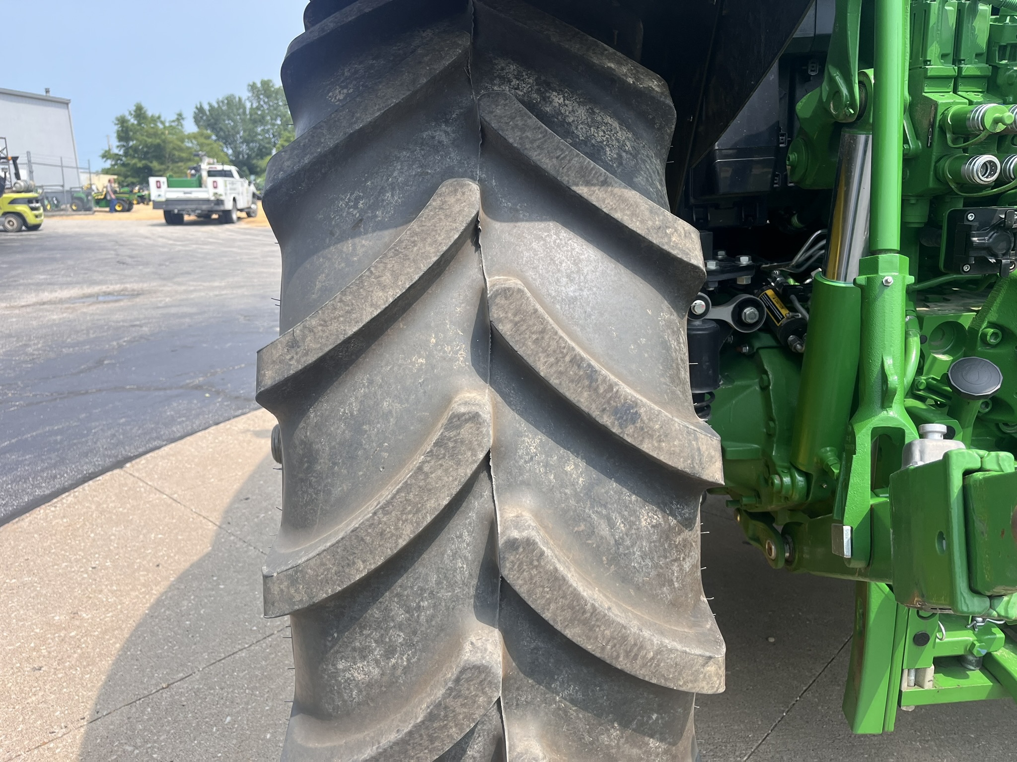 2024 John Deere 6120M Image 12