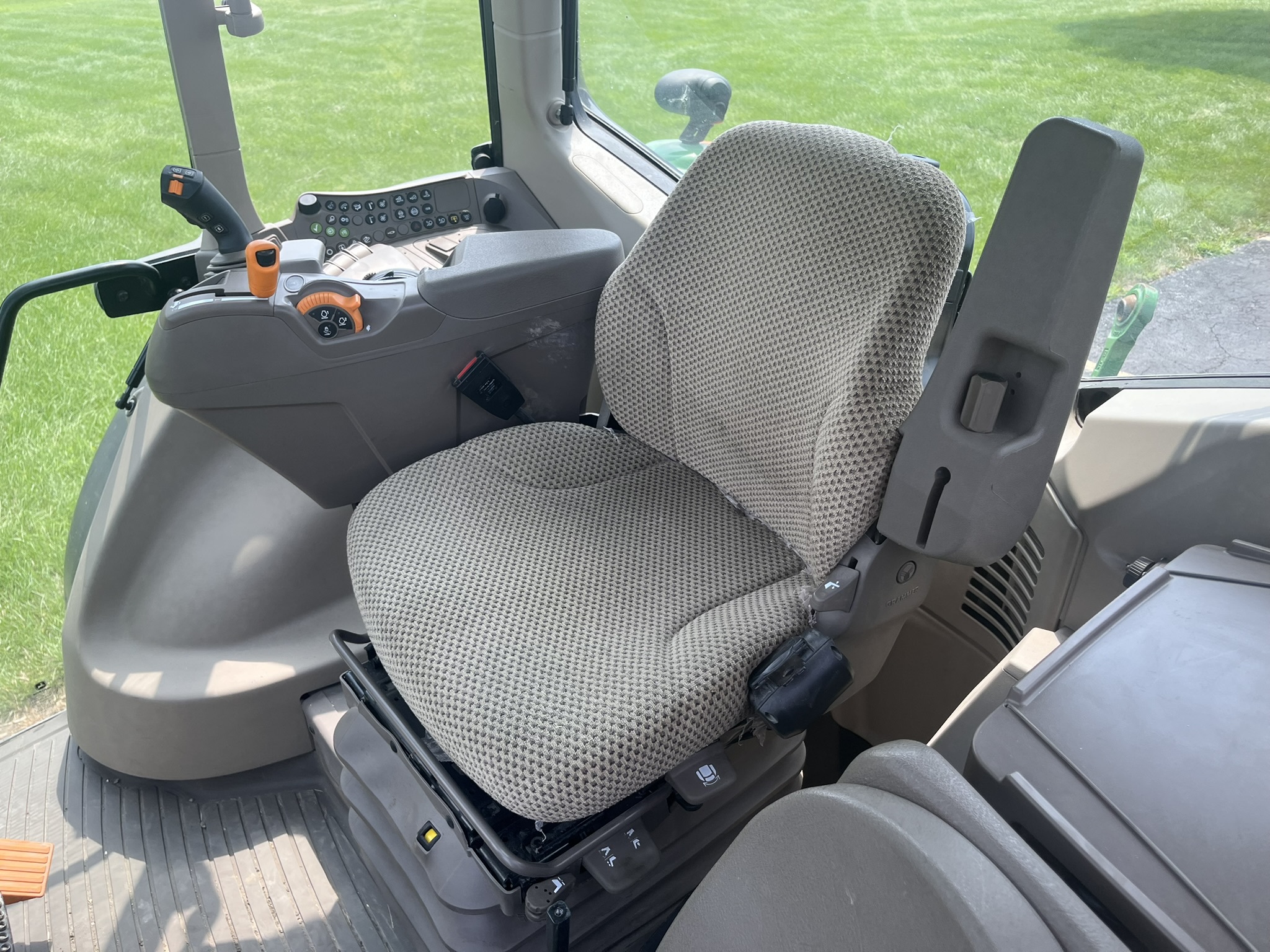 2024 John Deere 6120M Image 15