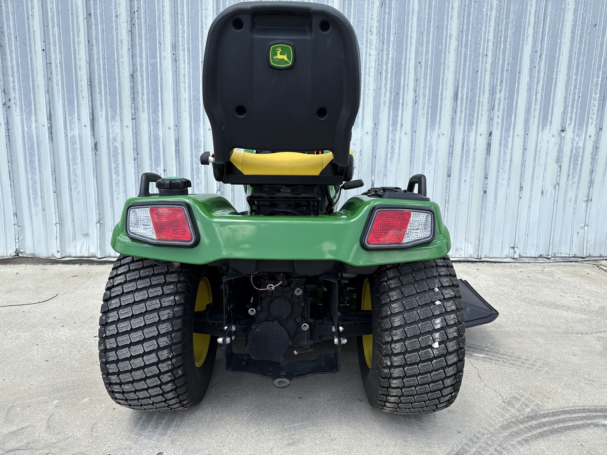 2024 John Deere X750 Image 8