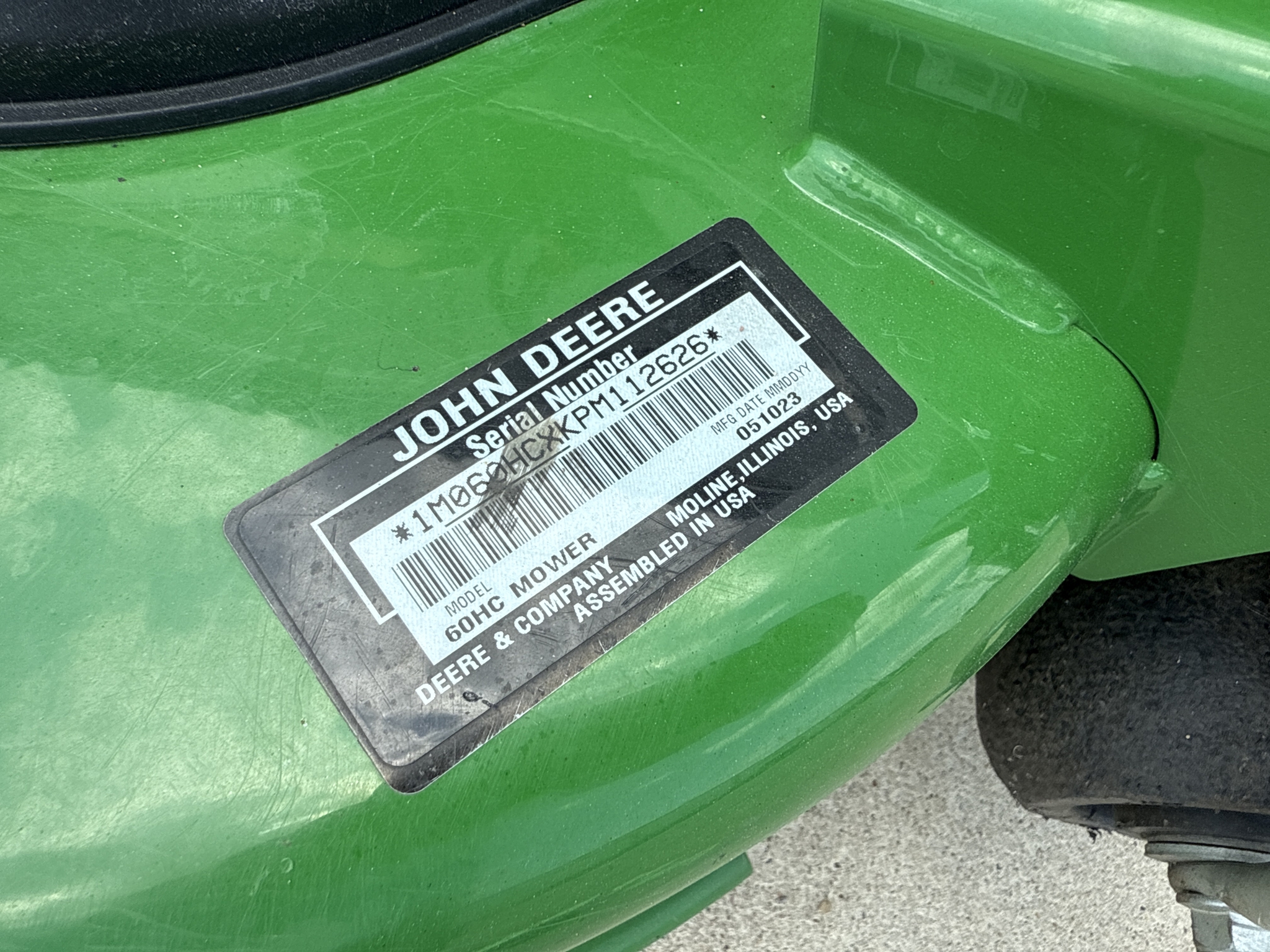 2024 John Deere X750 Image 18