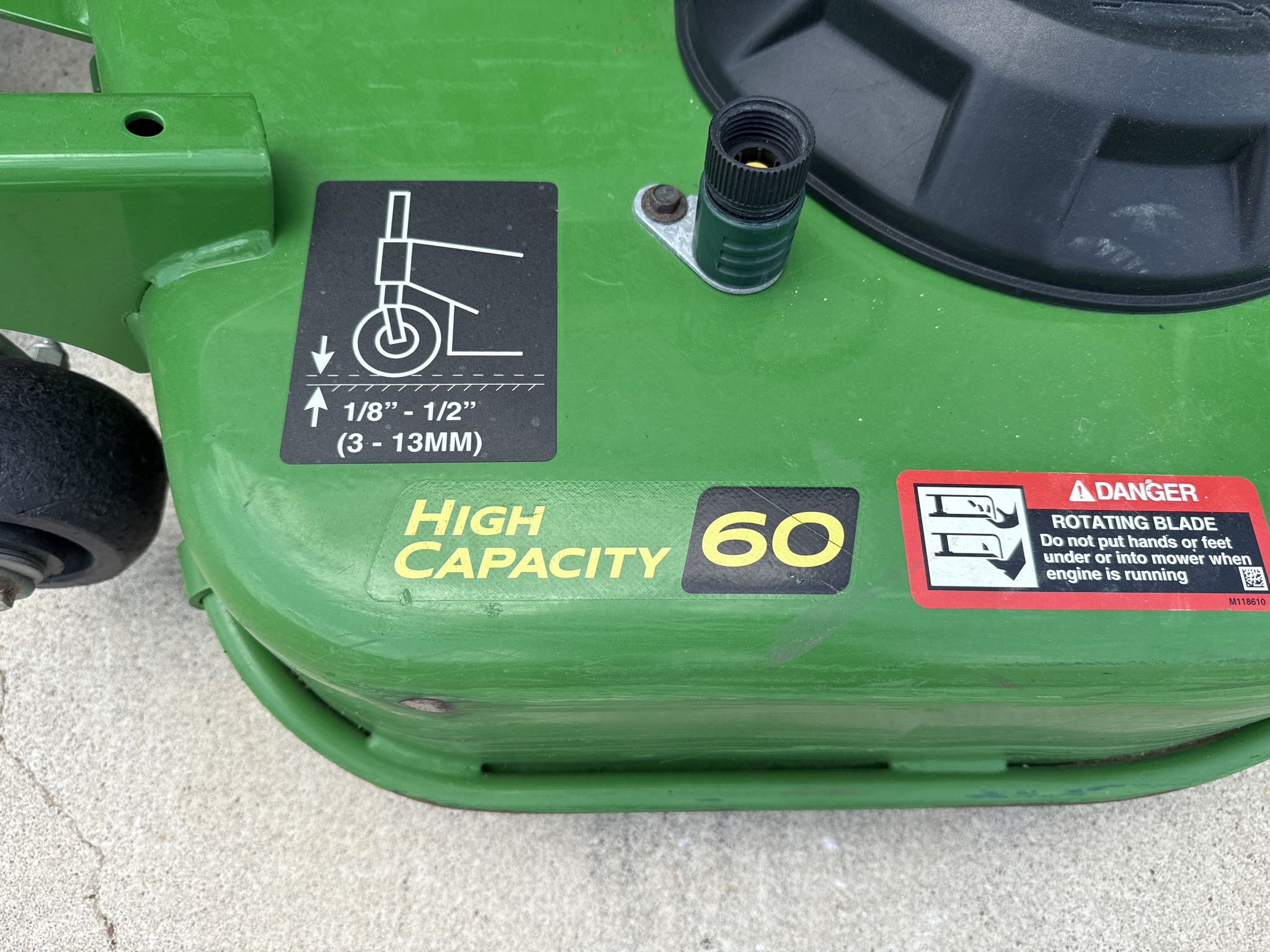 2024 John Deere X750 Image 14