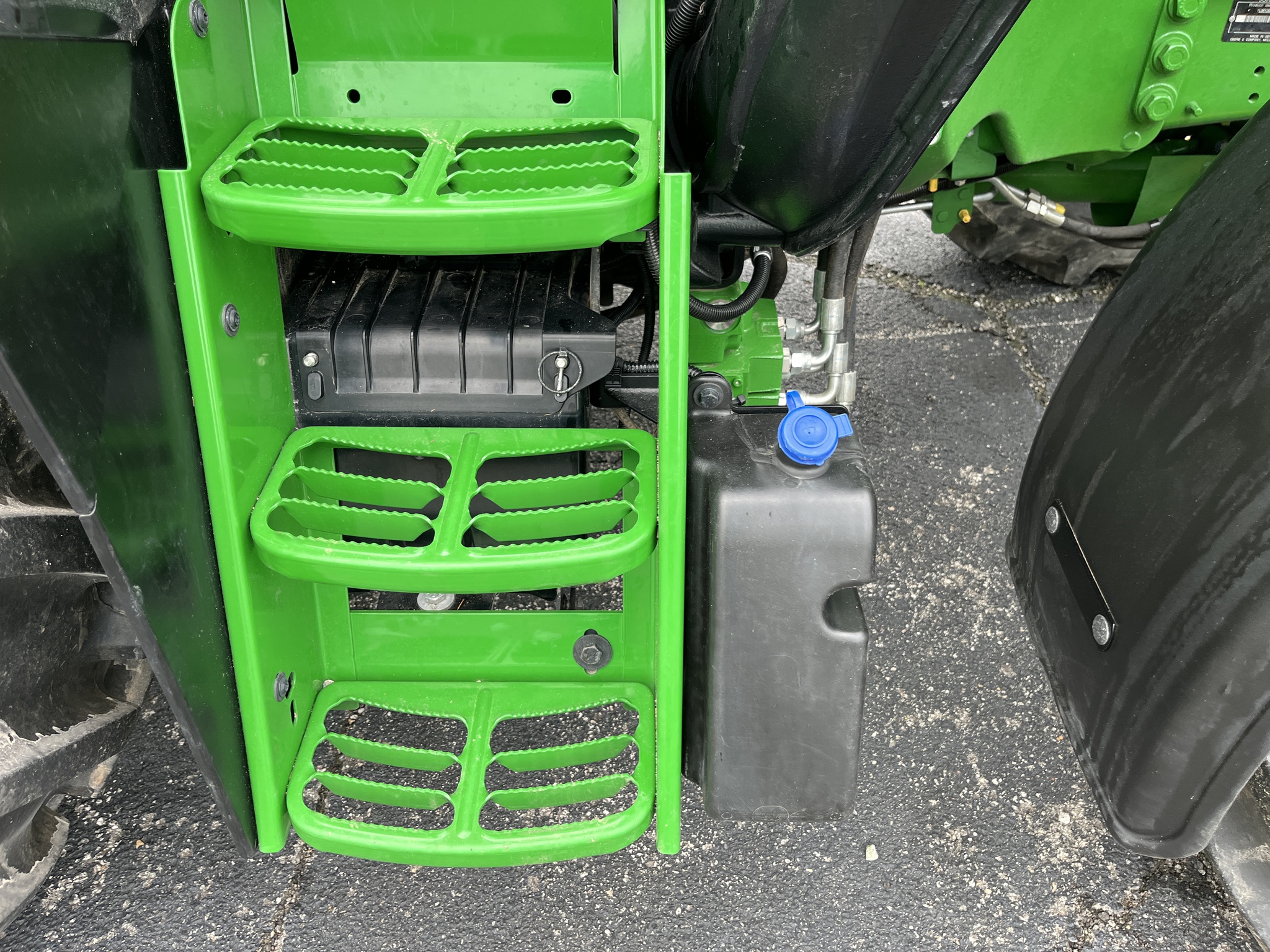 2024 John Deere 6120M Image 26