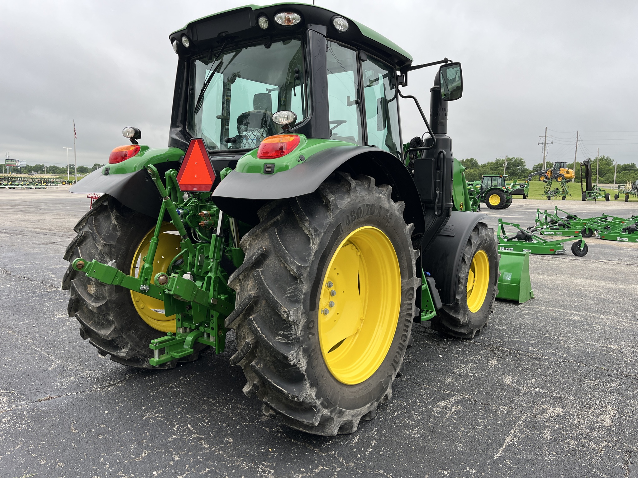 2024 John Deere 6120M Image 6