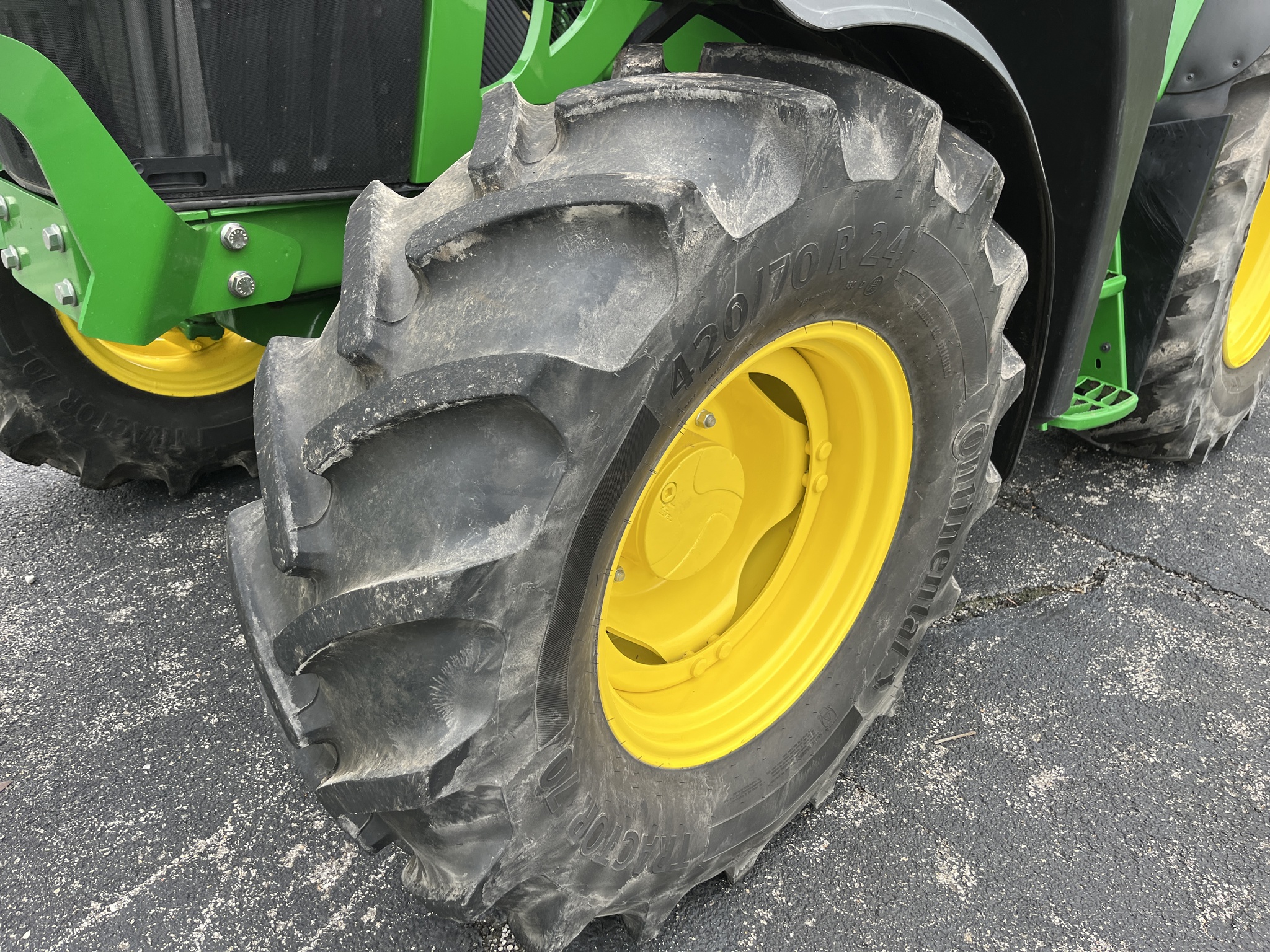 2024 John Deere 6120M Image 12