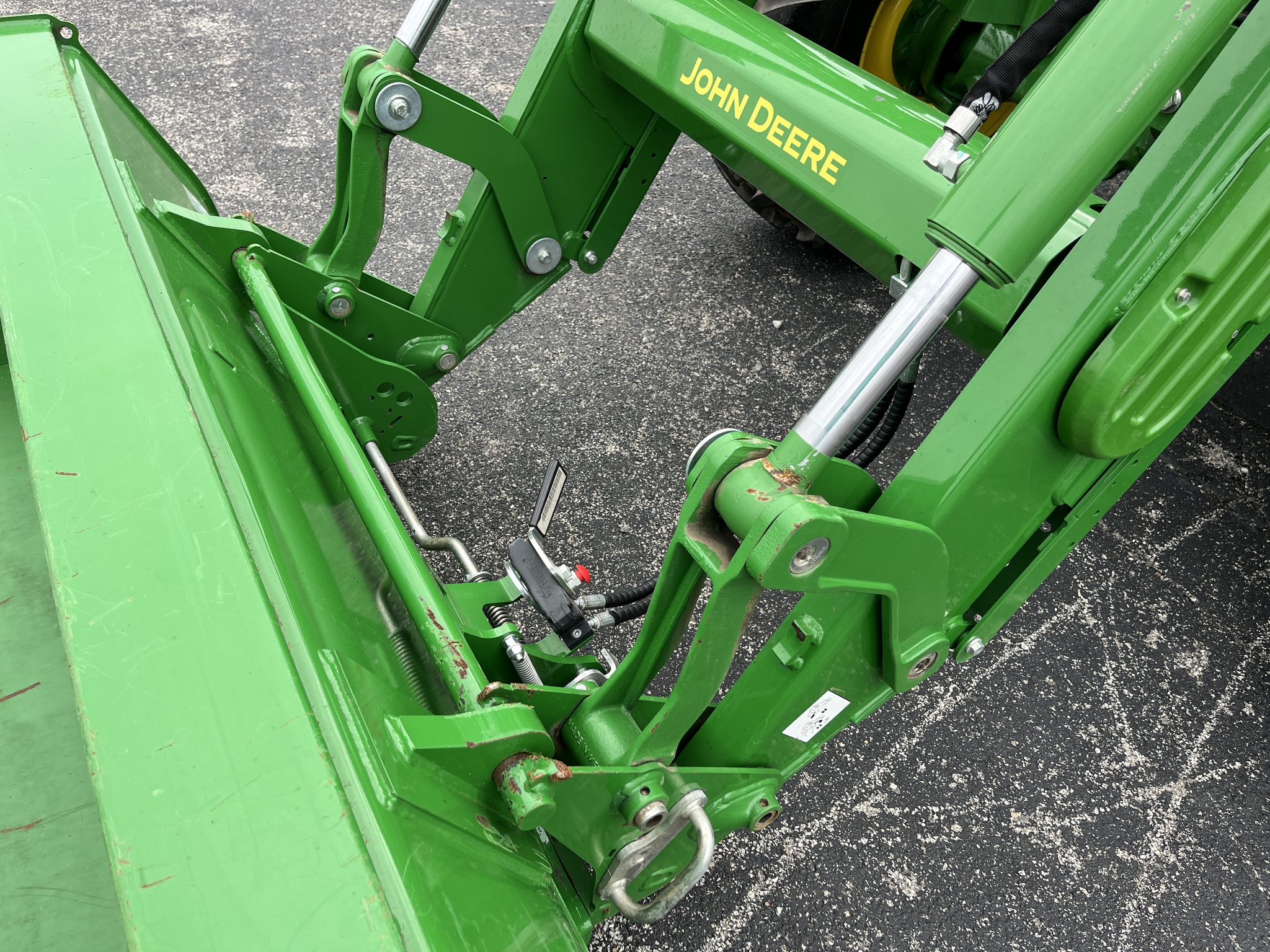 2024 John Deere 6120M Image 9