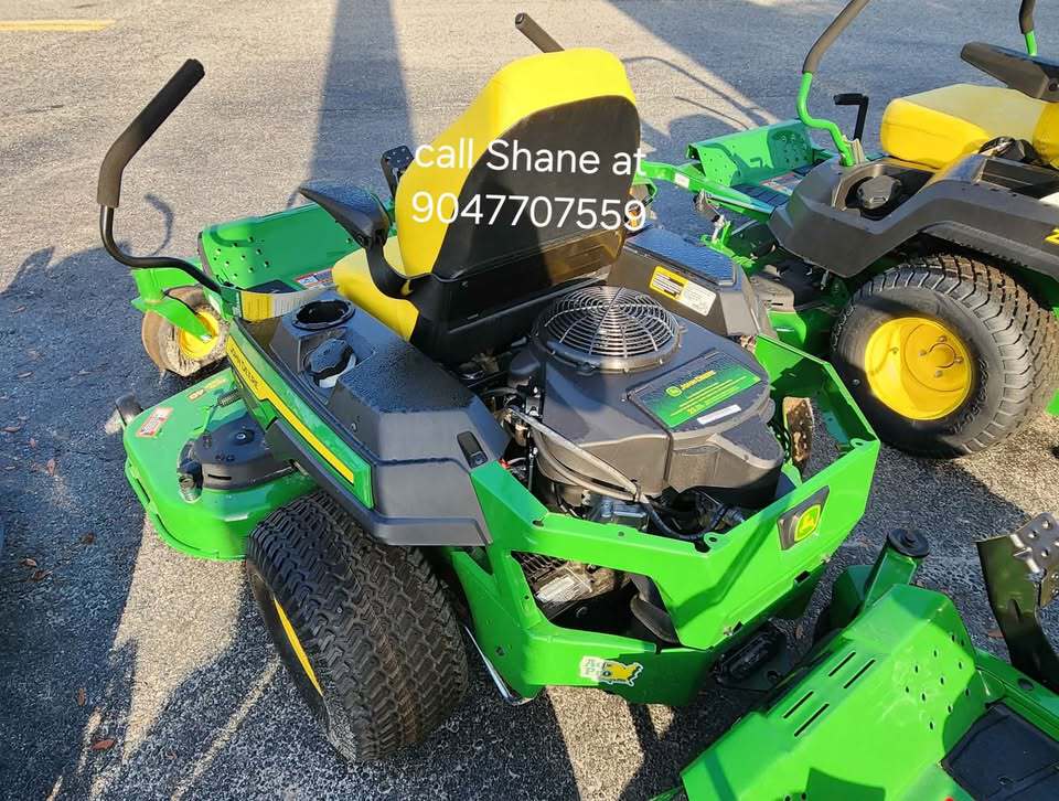 2025 John Deere Z330R Image 4