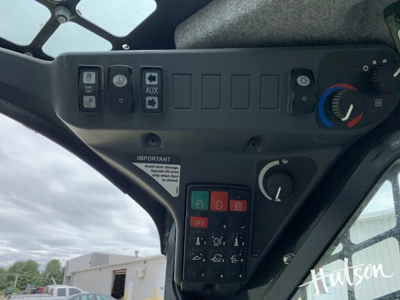 Photo of 2023 John Deere 331G