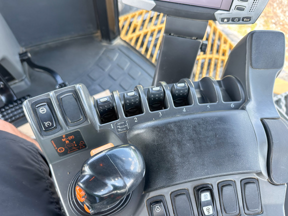 2013 Challenger MT855C