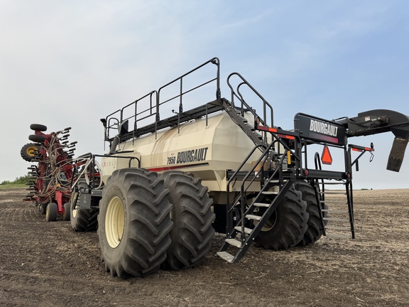 Used 2018 Bourgault 3320XTC Air Drills and Seeders at Horizon Ag & Turf in Vermilion, AB - Photo3