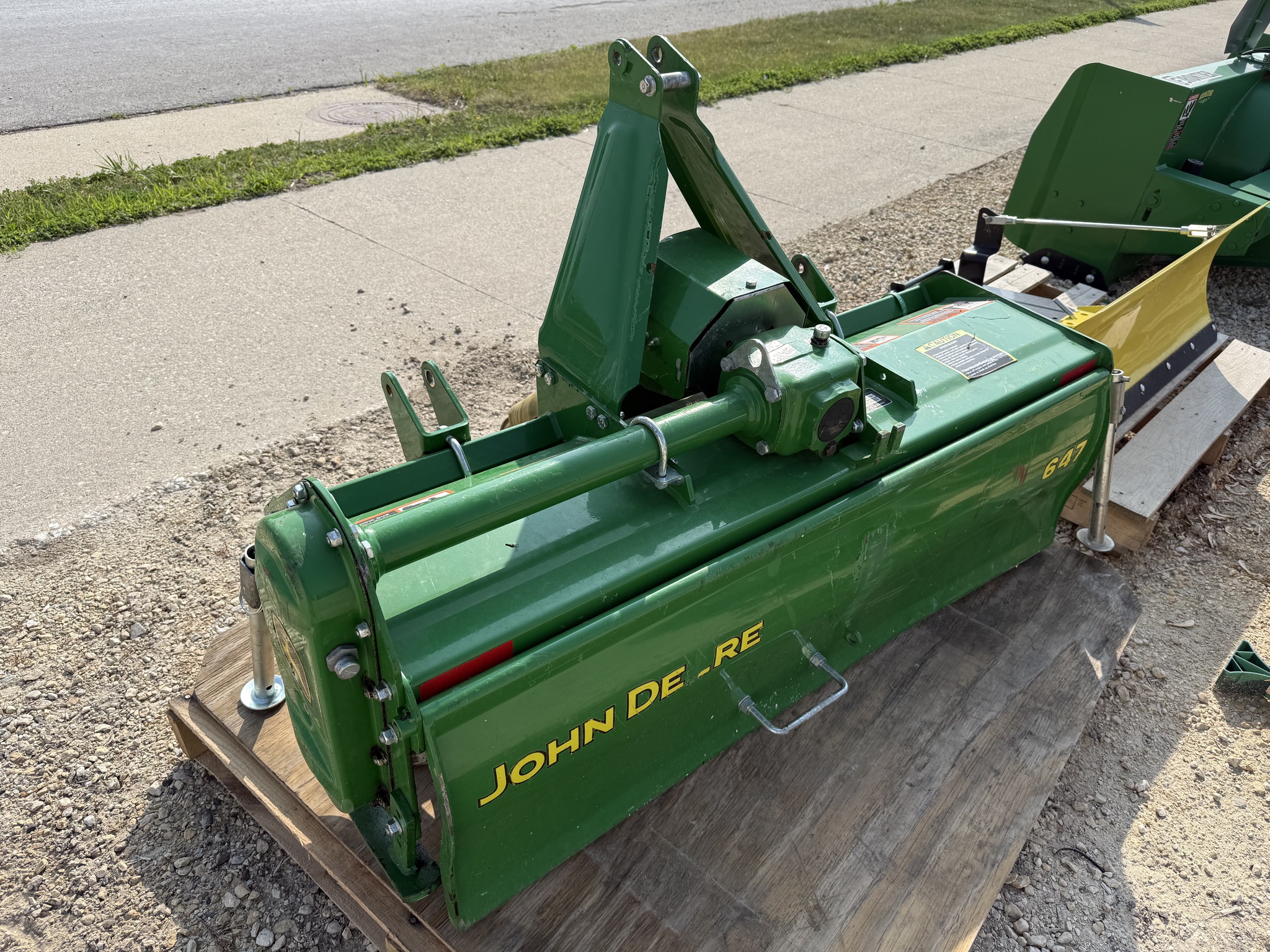 2019 John Deere 647 Image 6