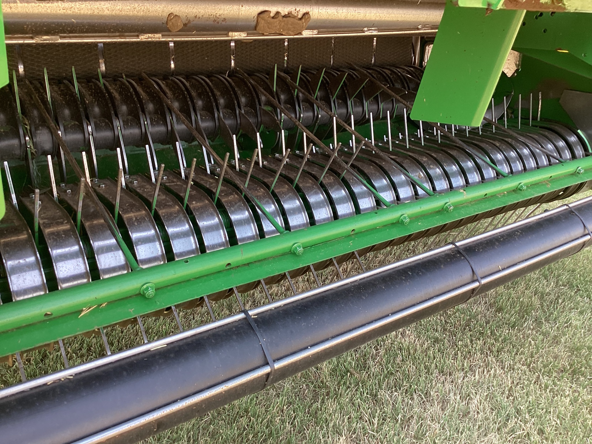 2020 John Deere 560M Image 6