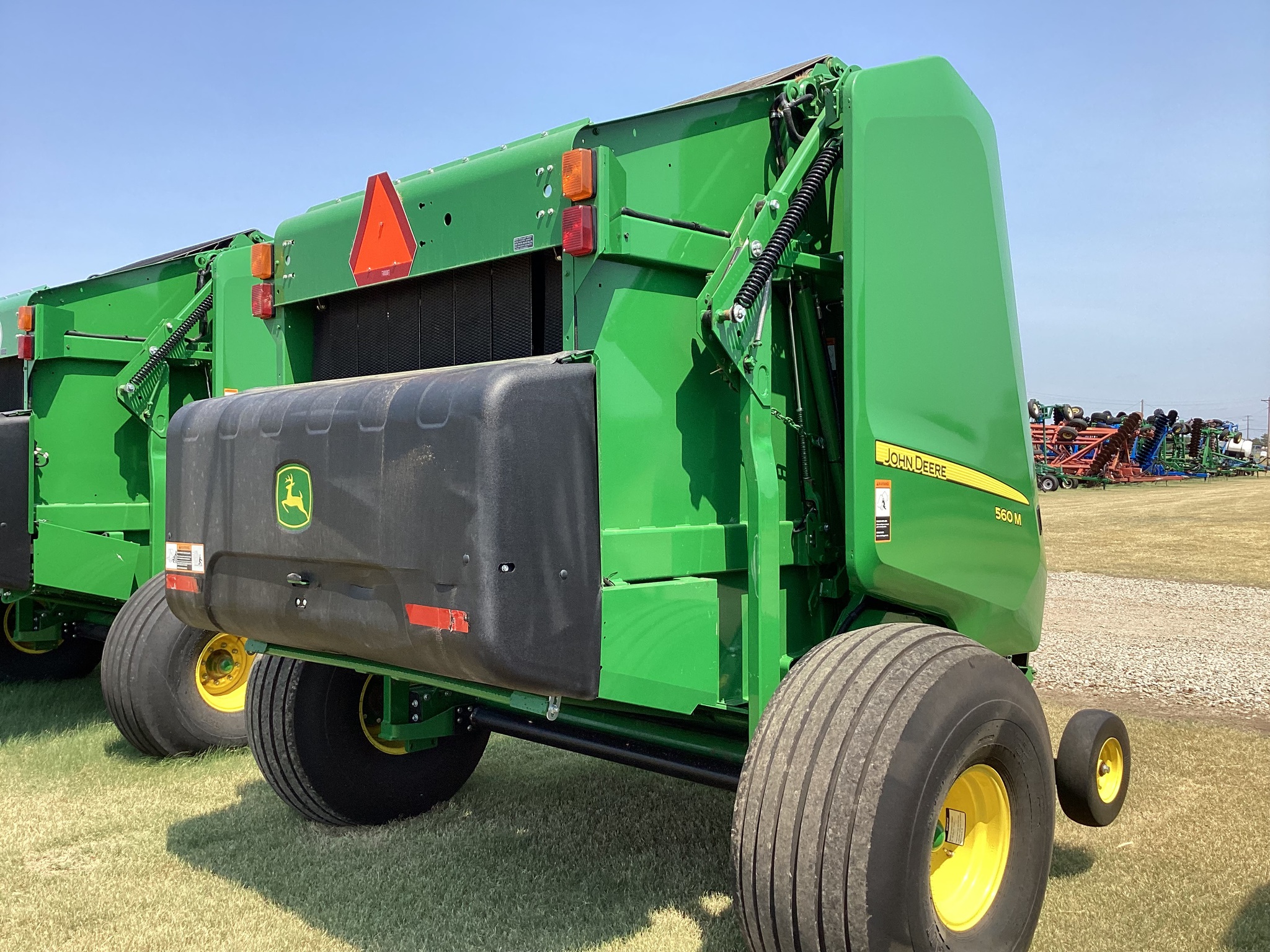 2020 John Deere 560M Image 3