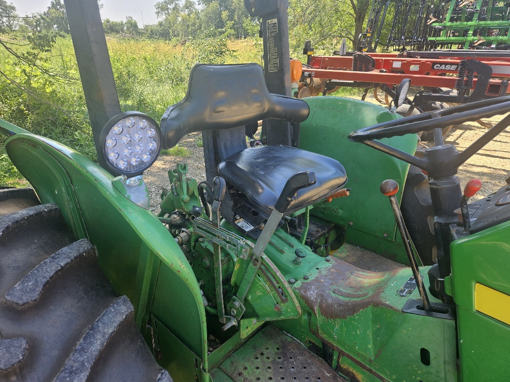 1992 John Deere 2155 Image 9