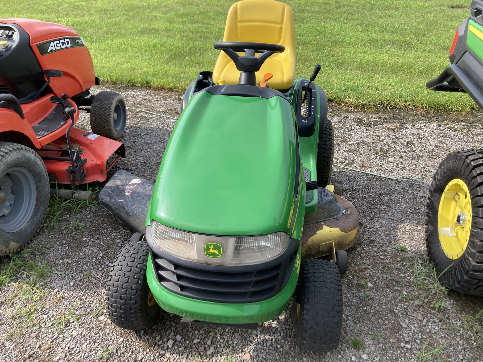 2010 John Deere LA145 Image 8