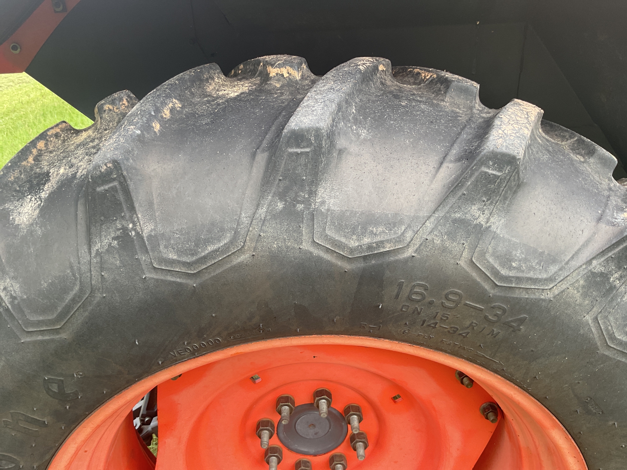 2010 Kubota M110 Image 19