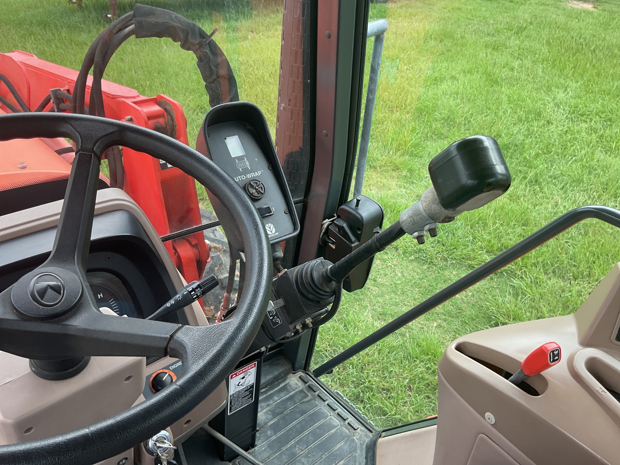 2010 Kubota M110 Image 9