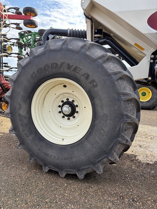 Used 2017 Bourgault 3320 XTC 76'12