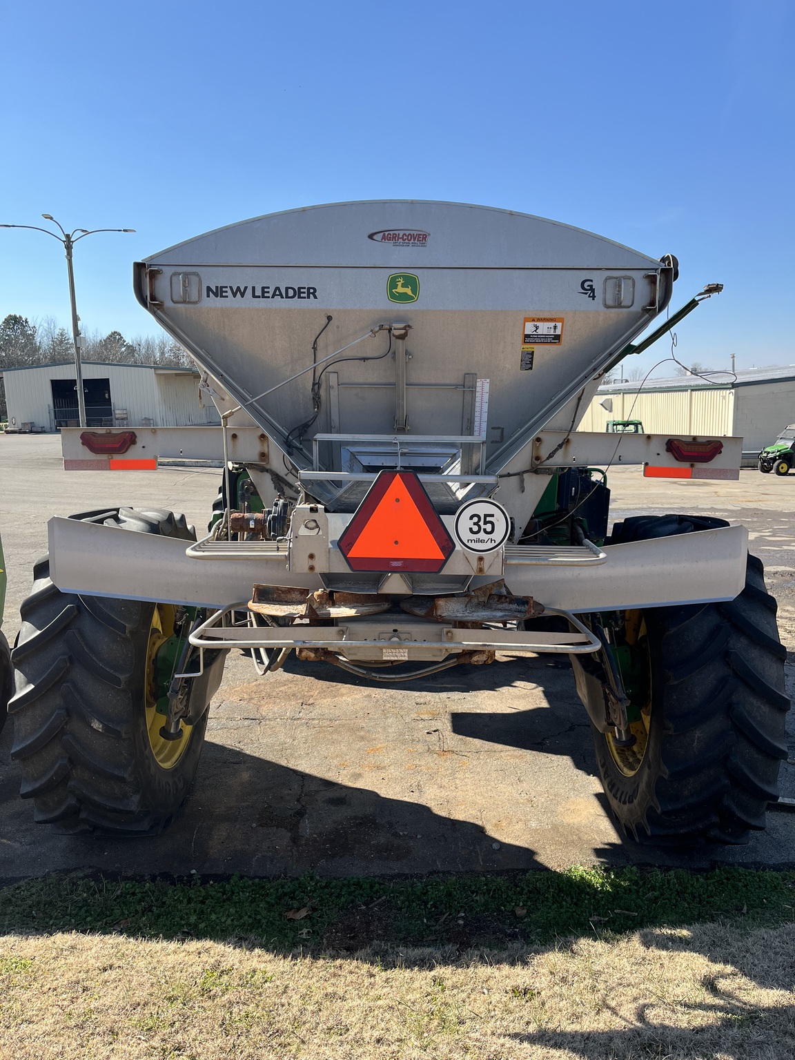 2022 John Deere 600R Image 5