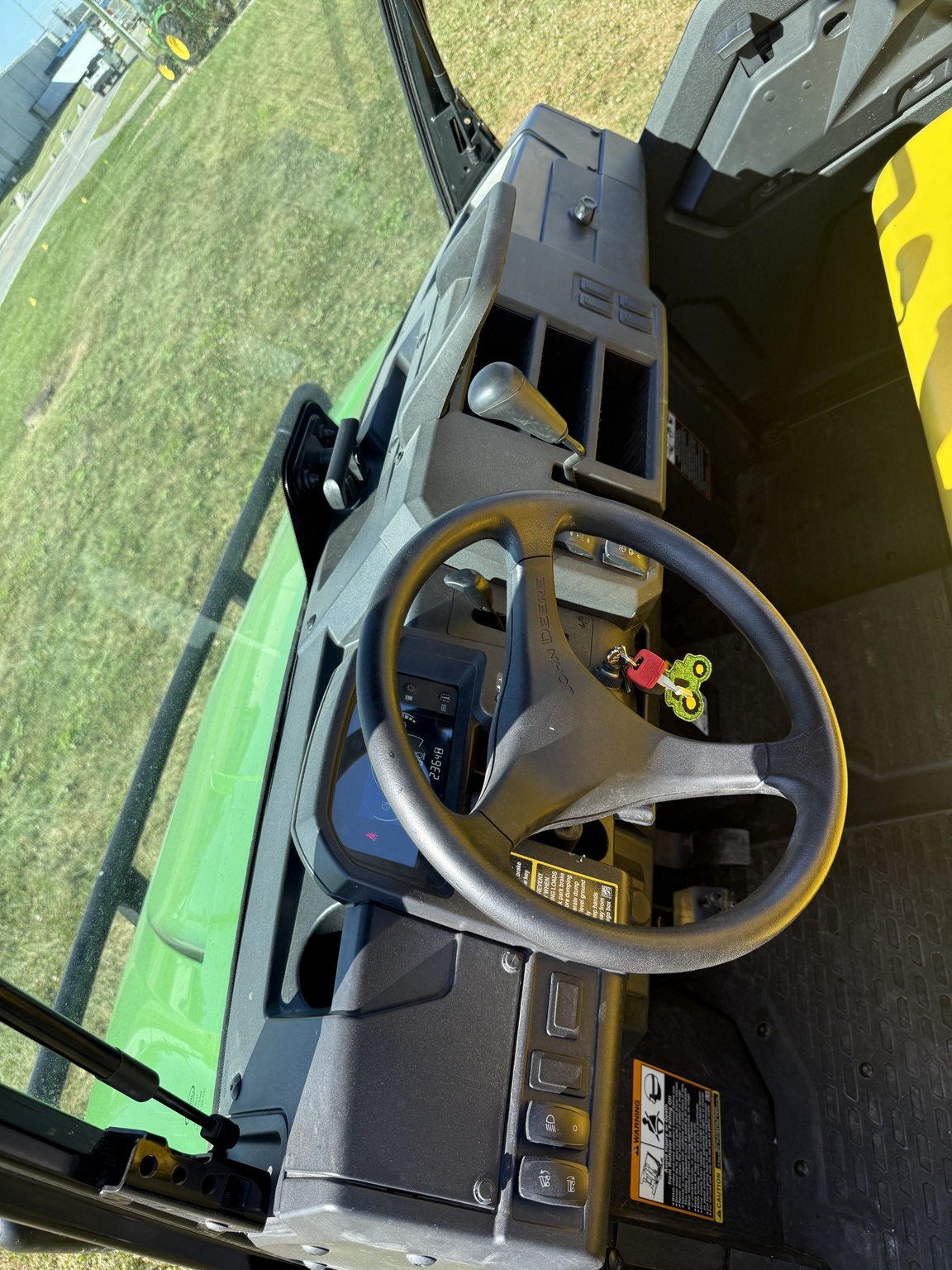 2020 John Deere XUV 835M Image 11