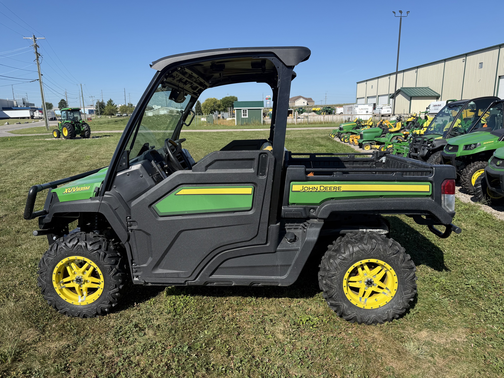 2020 John Deere XUV 835M Image 1