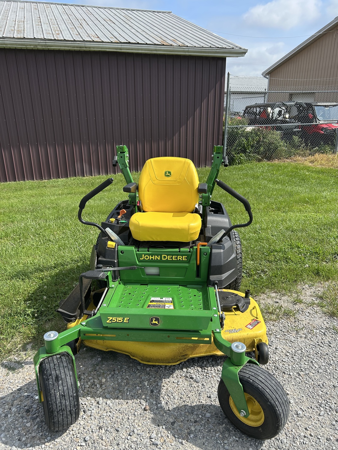 2021 John Deere Z515E Image 2