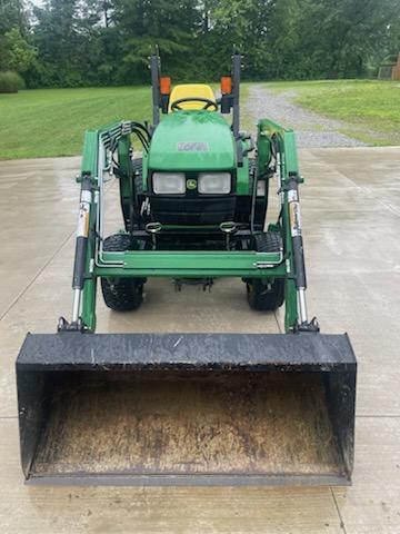 2004 John Deere 4010 Image 4