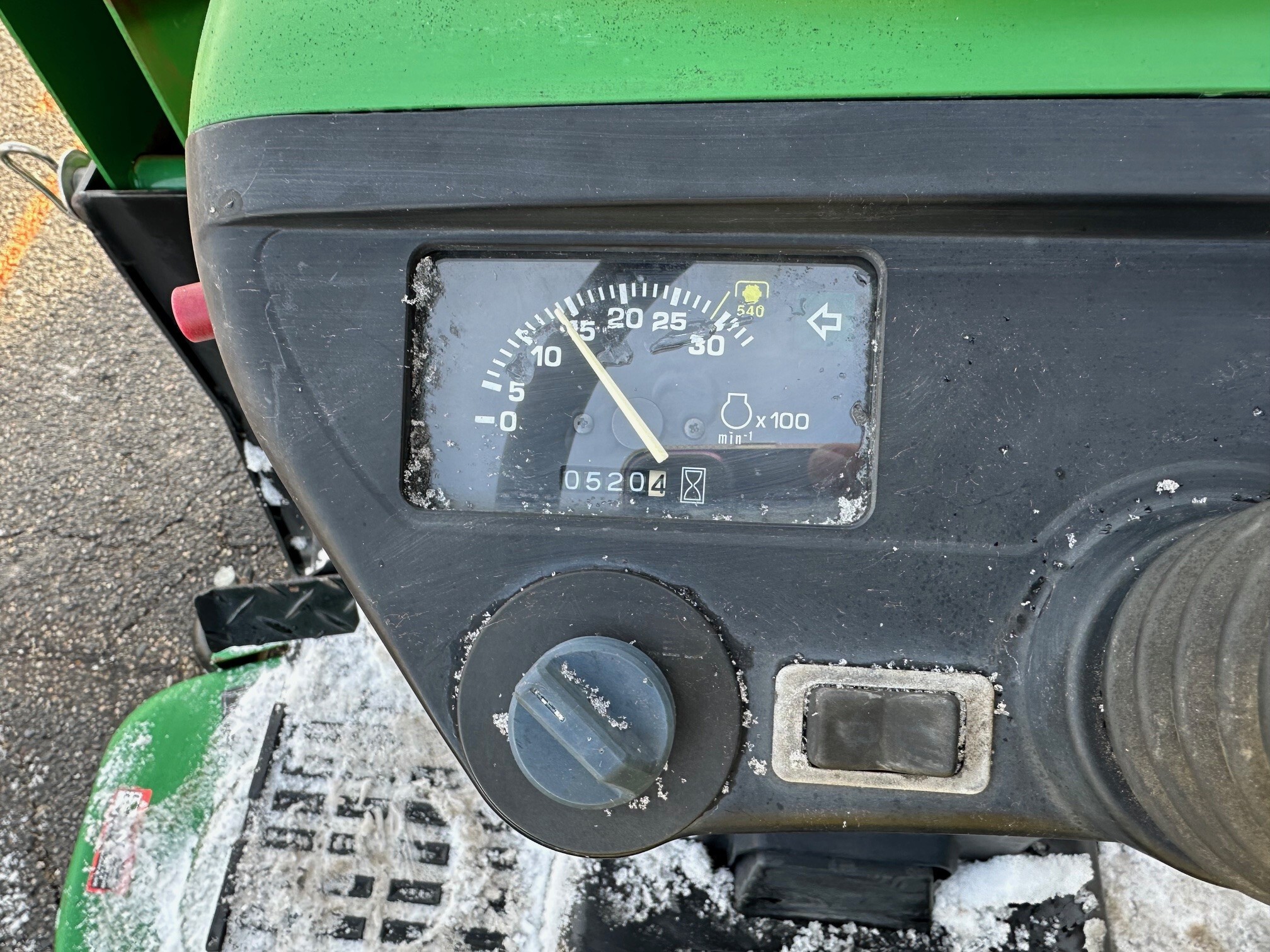 2004 John Deere 4010 Image 9