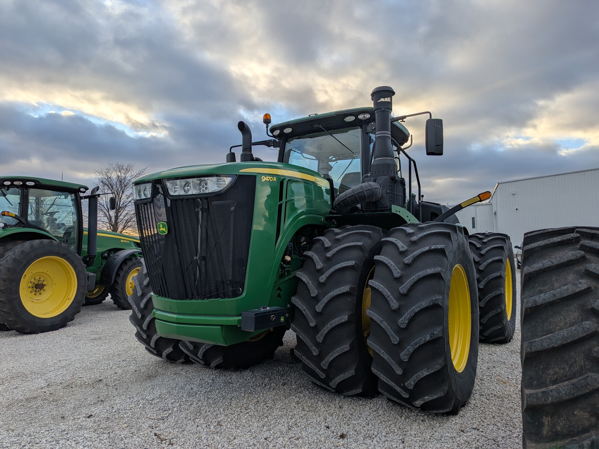 2017 John Deere 9470R at Heritage Tractor in Roanoke, IL