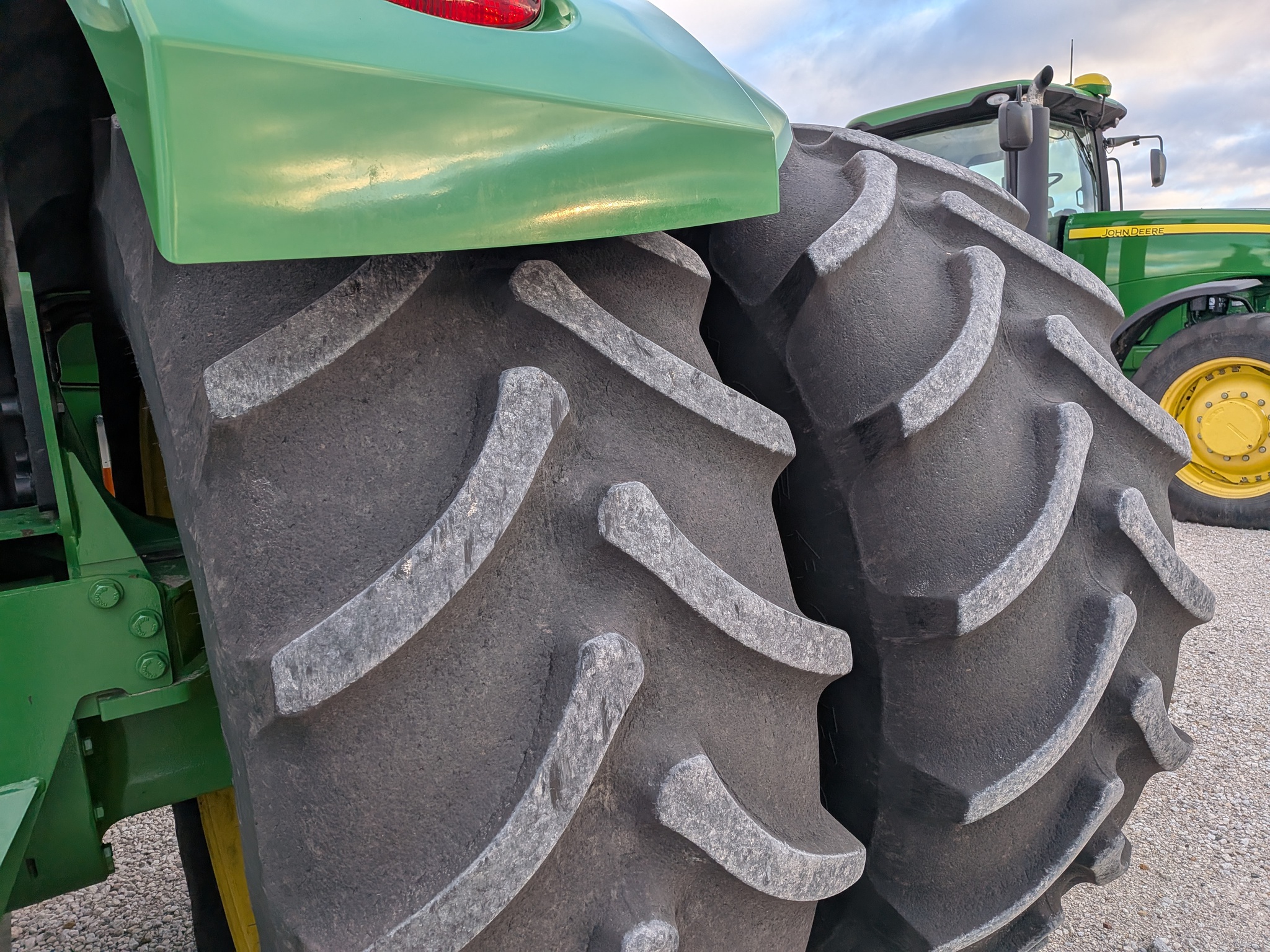  2017 John Deere 9470R at Heritage Tractor in Roanoke, IL
