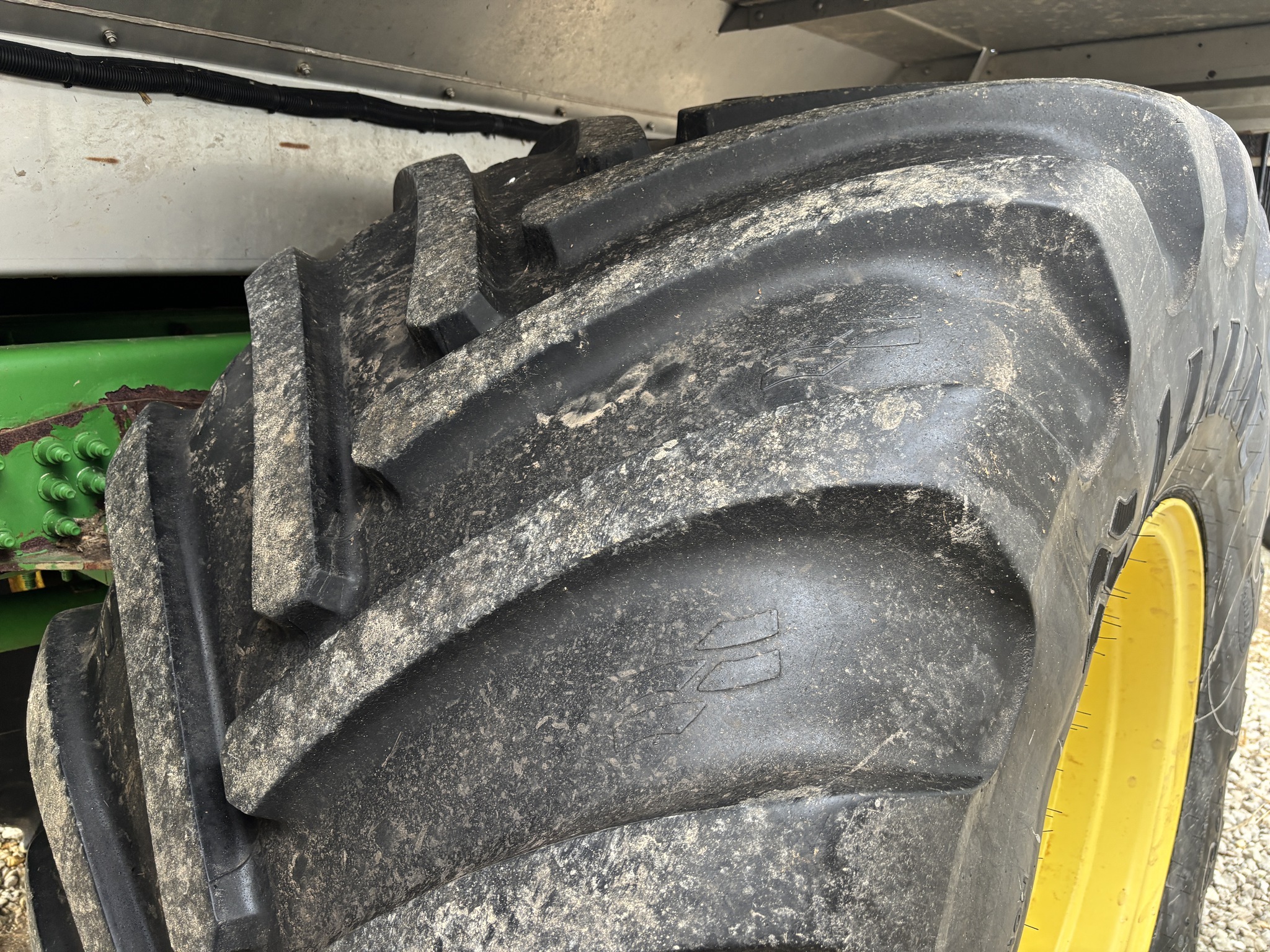 2019 John Deere F4365 Image 12