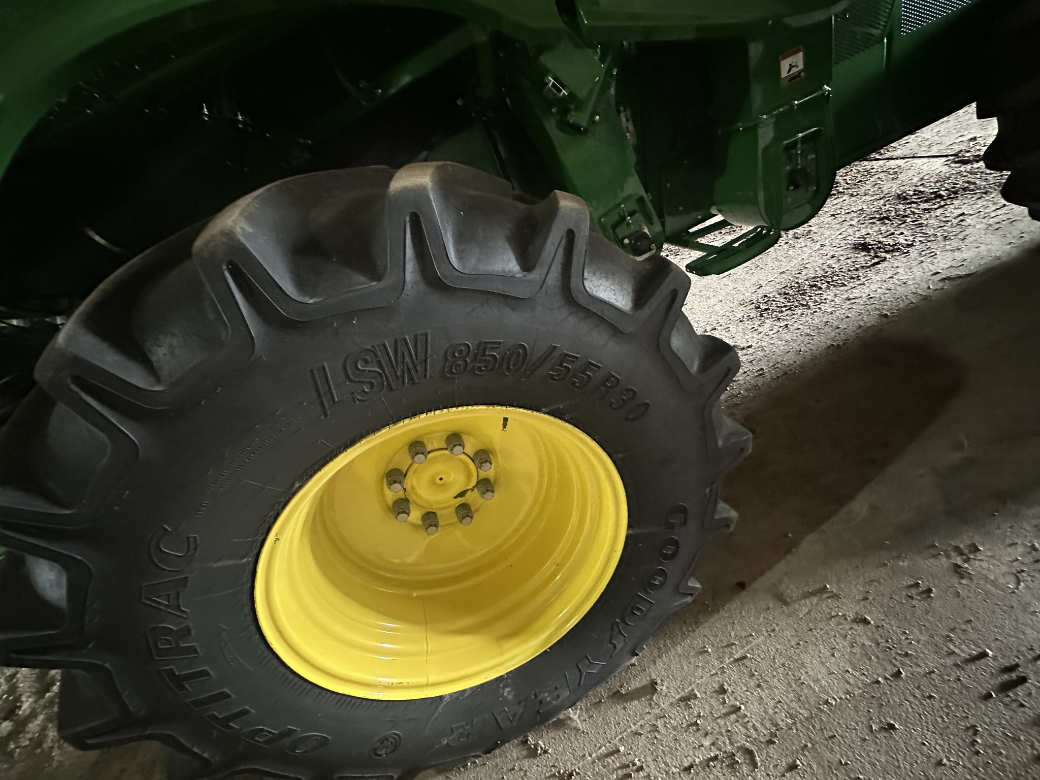 2020 John Deere S780 Image 8