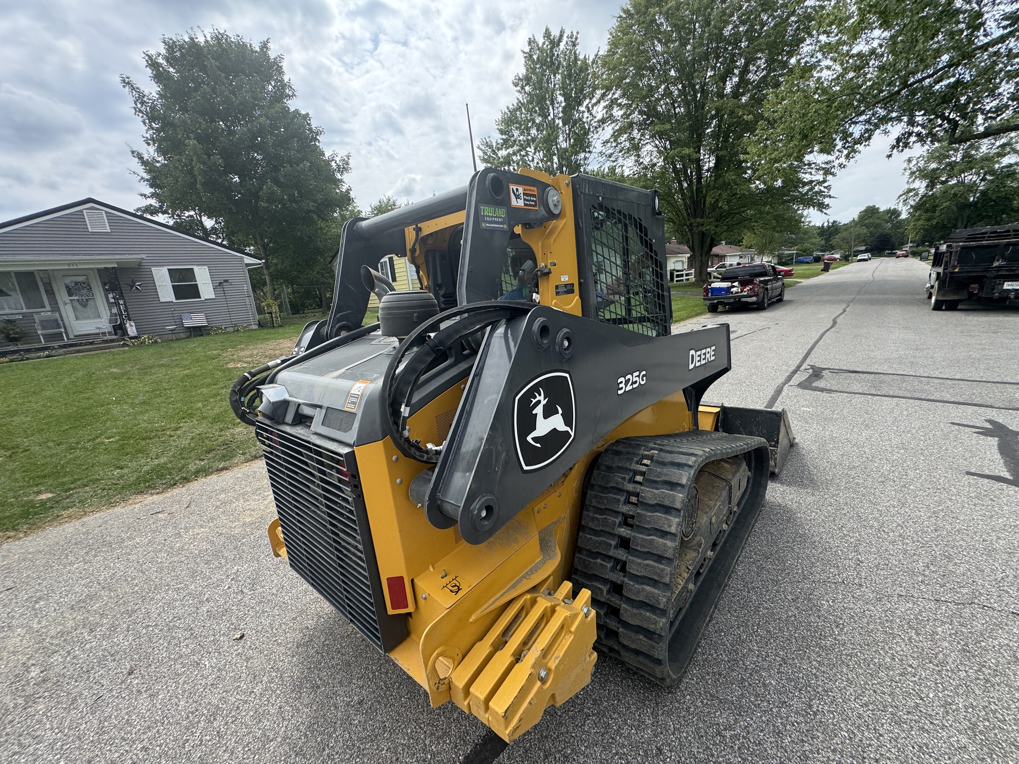 2024 John Deere 325G Image 8