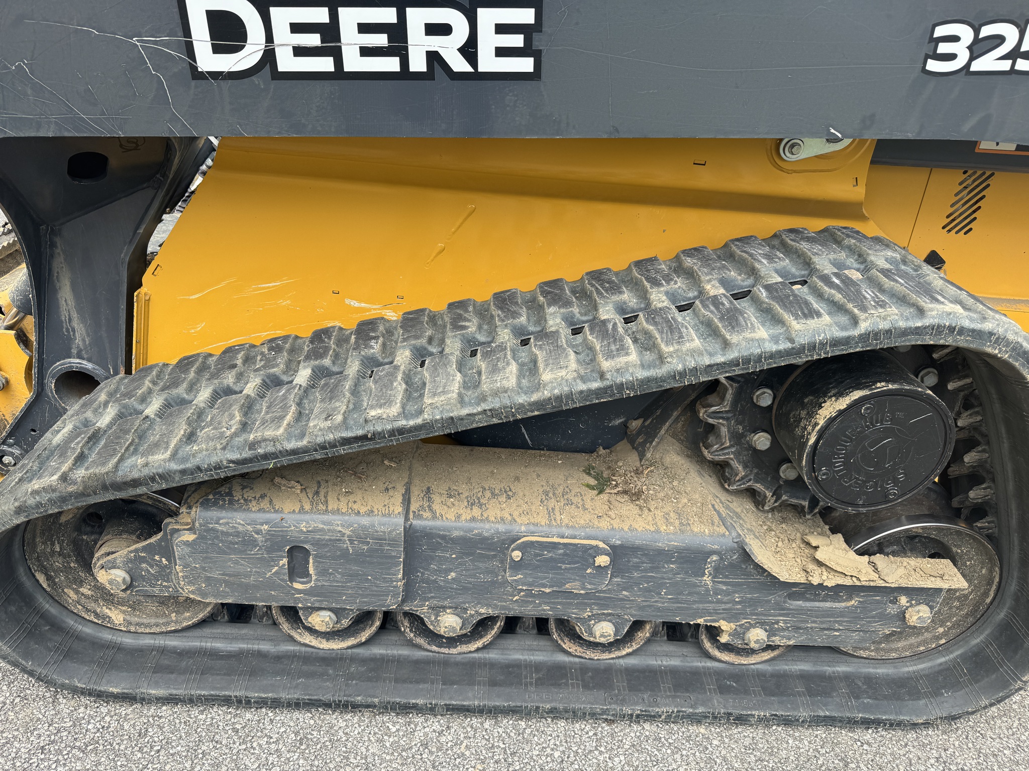 2024 John Deere 325G Image 4