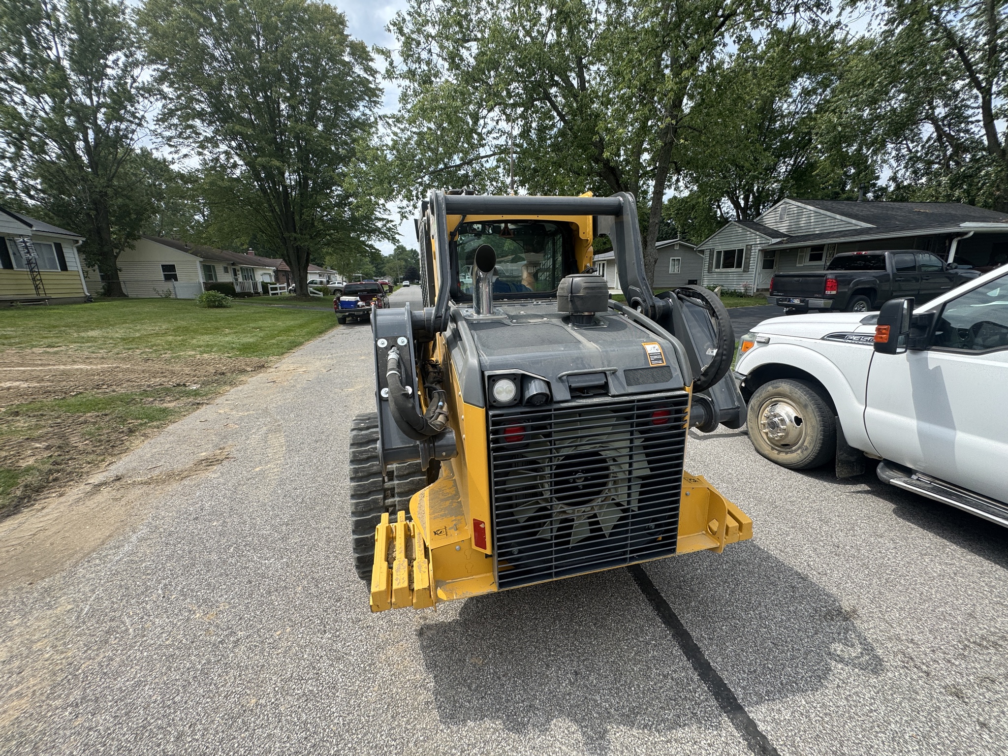 2024 John Deere 325G Image 7