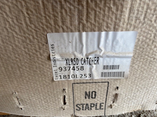 2018 Hustler 937458 GRASS CATHCER Image 2
