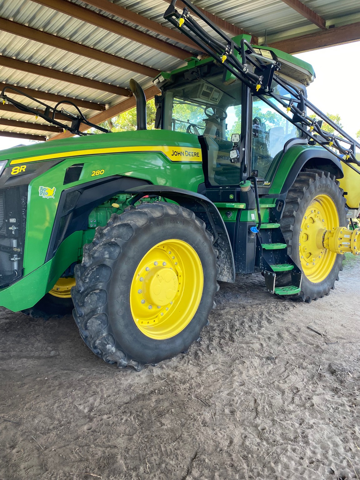 2023 John Deere 8R 280 Image 1