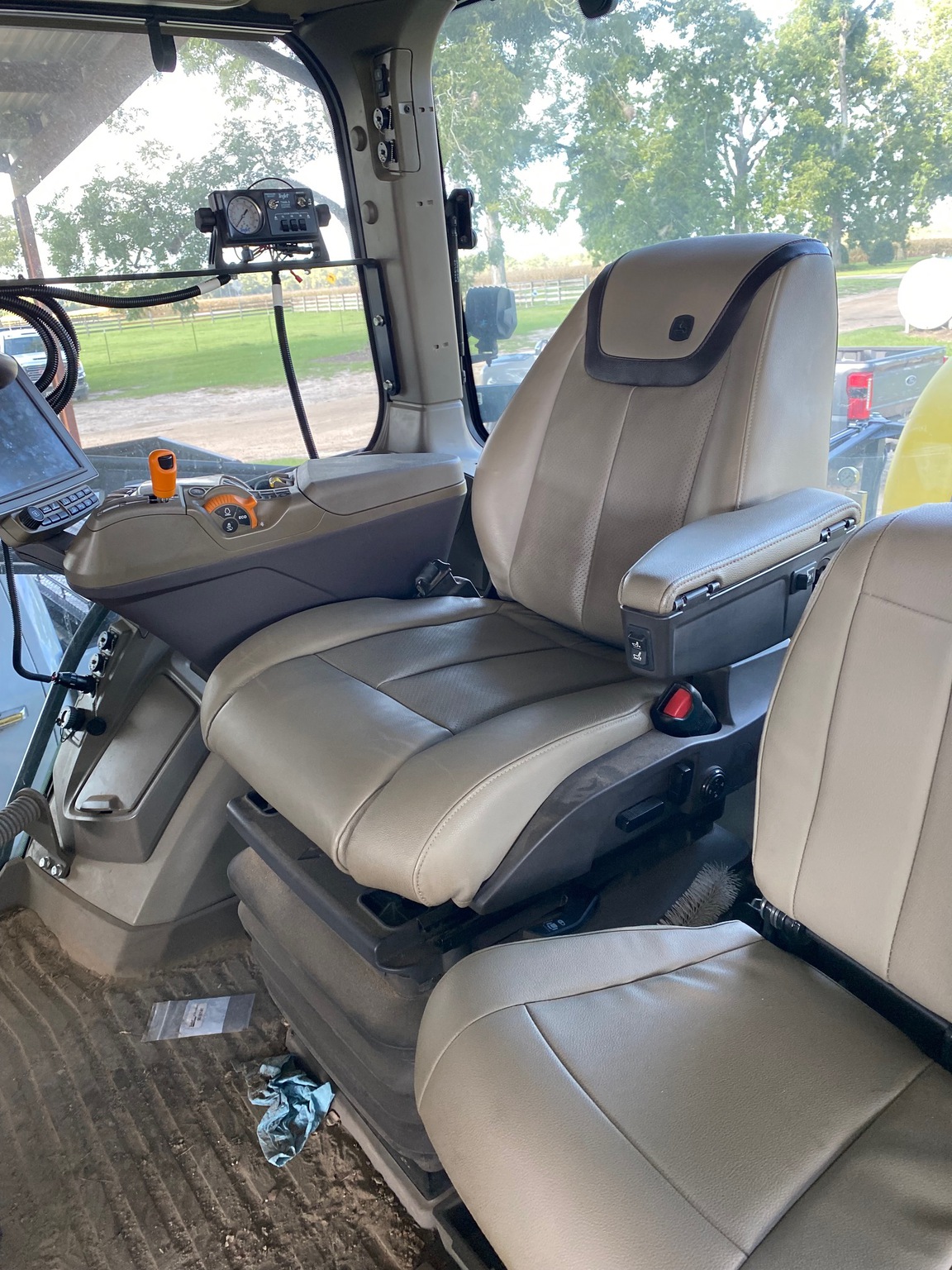 2023 John Deere 8R 280 Image 3