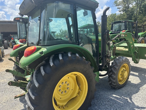 2016 John Deere 5075E Photo 4