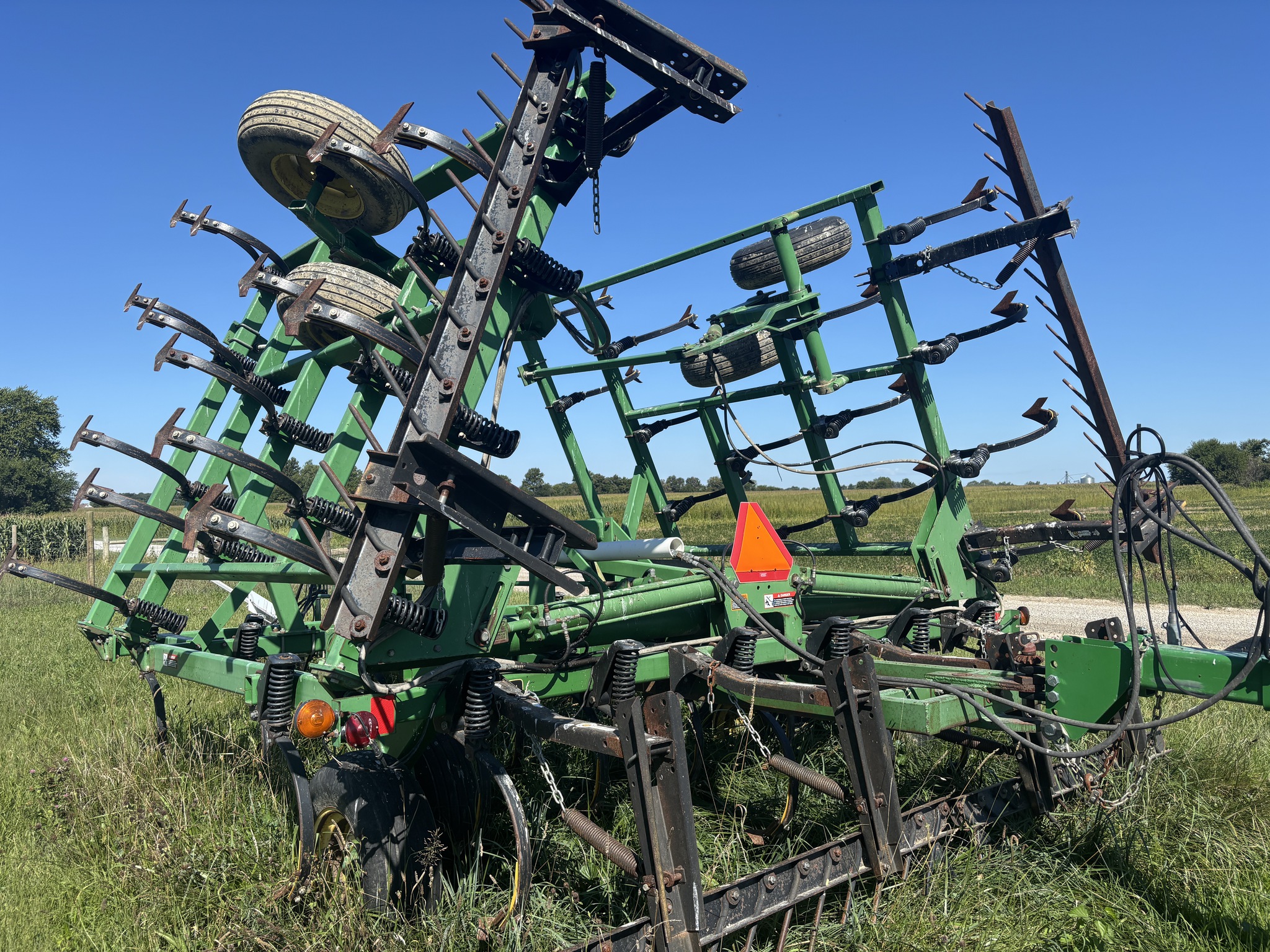 1996 John Deere 980 Image 4
