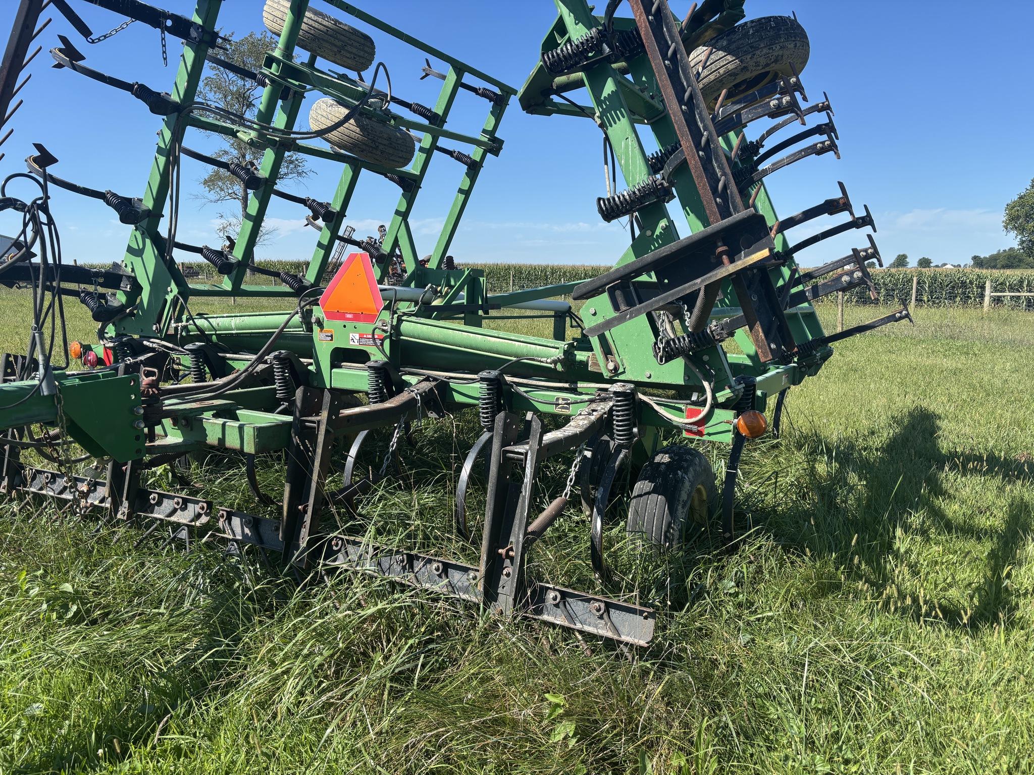 1996 John Deere 980 Image 3