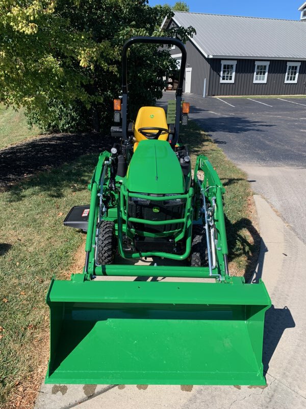 2025 John Deere 1025R Image 5
