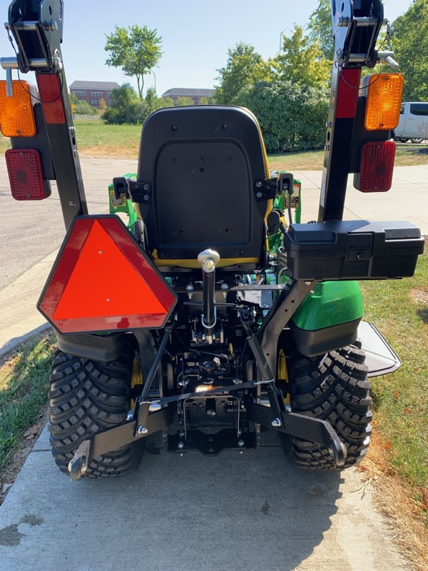 2025 John Deere 1025R Image 9