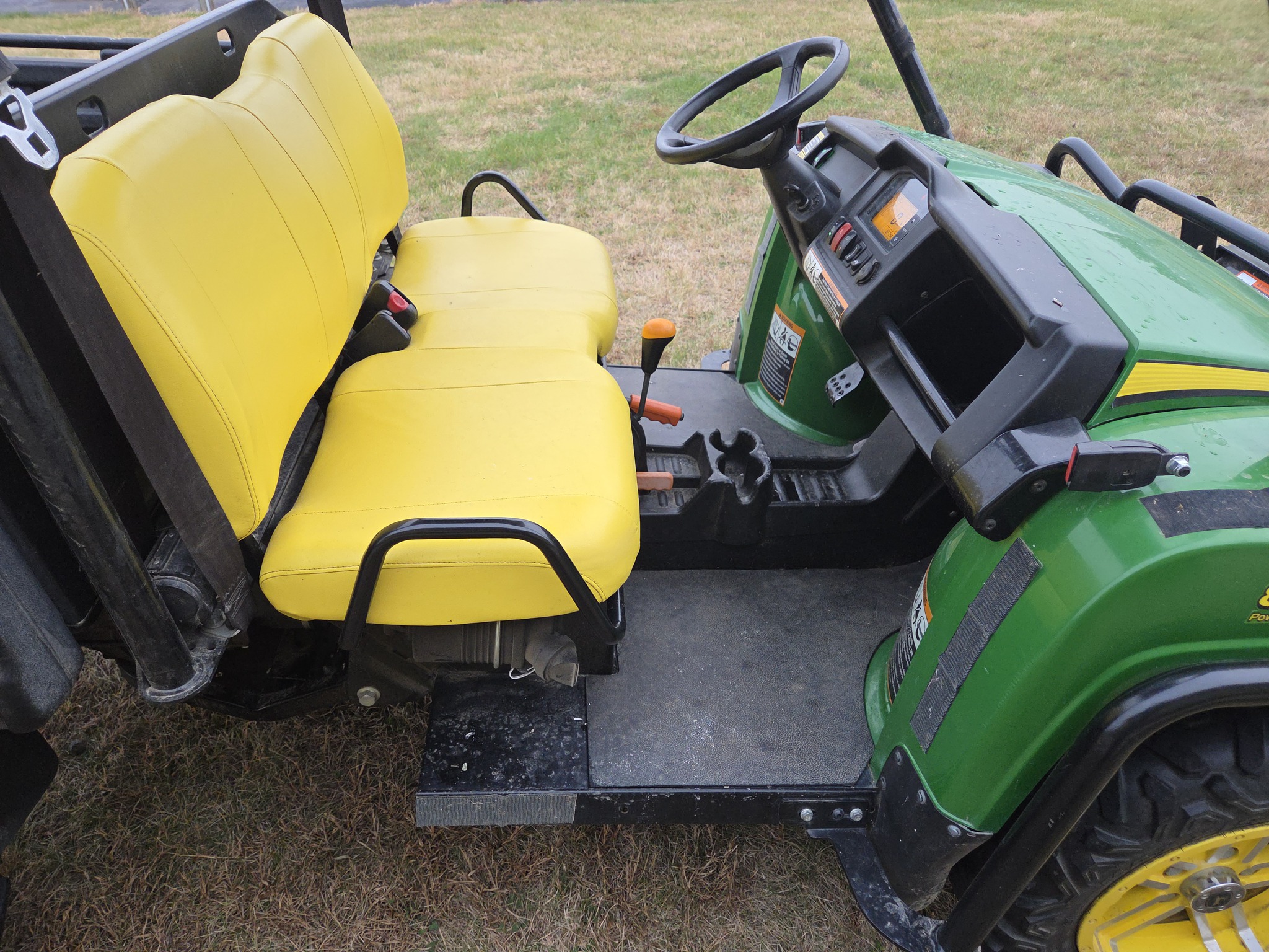  2015 John Deere XUV 825I GREEN at Heritage Tractor in Geneseo, IL