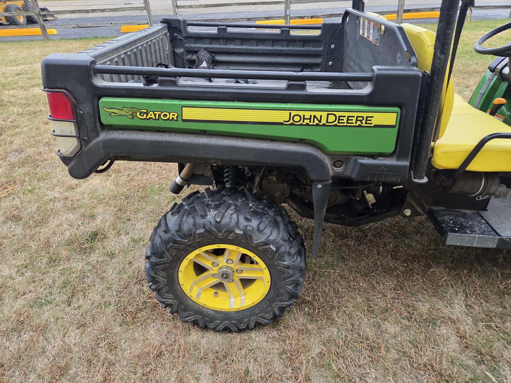  2015 John Deere XUV 825I GREEN at Heritage Tractor in Geneseo, IL